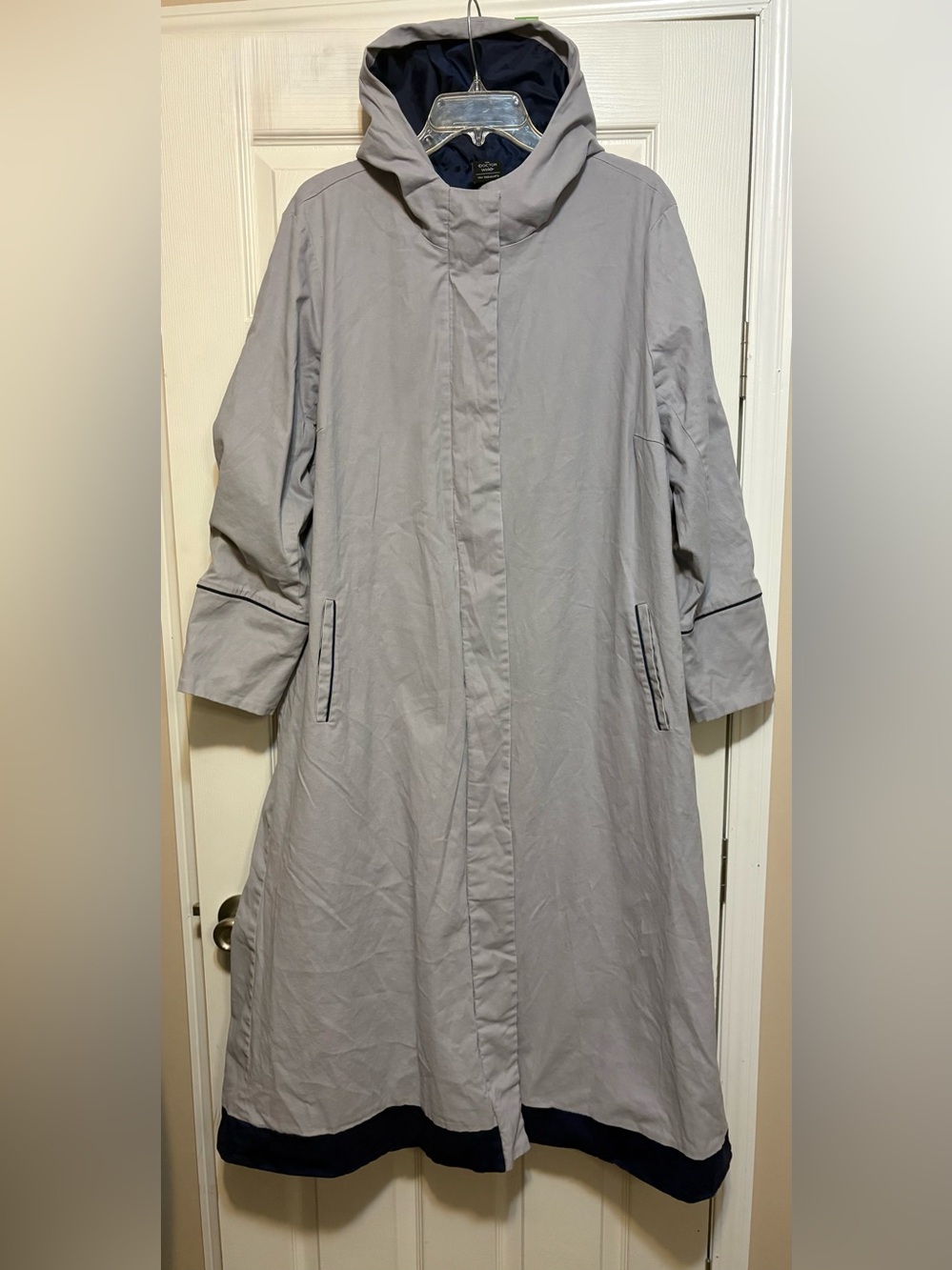Women’s Doctor Who HER UNIVERSE Cosplay  Trench Coat Jacket size 2